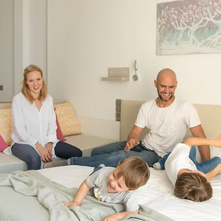 Houm Plaza Son Rigo Ξενοδοχείο με διαμερίσματα 4*